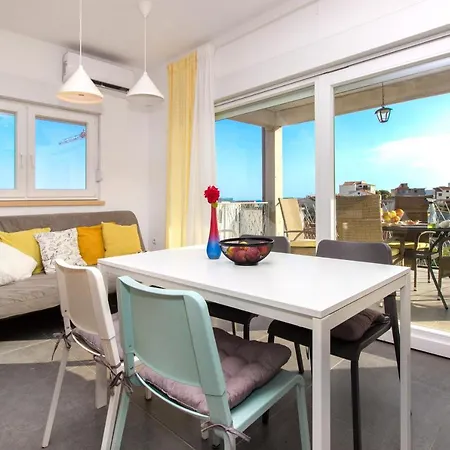 Brodarica Near The - Spacious 2-bedroom Penthouse With Large Terrace