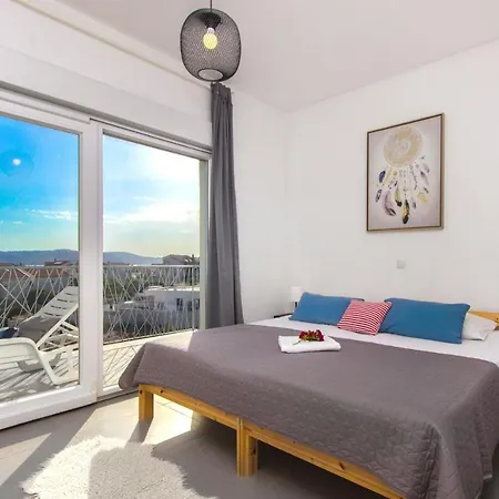 Brodarica Near The - Spacious 2-bedroom Penthouse With Large Terrace * Brodarica (Sibenik-Knin)