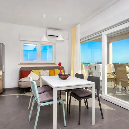 Brodarica Near The - Spacious 2-bedroom Penthouse With Large Terrace Apartment