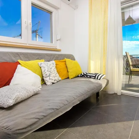 Brodarica Near The - Spacious 2-bedroom Penthouse With Large Terrace Apartment Brodarica (Sibenik-Knin)