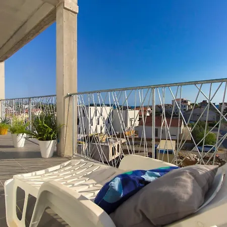 Brodarica Near The - Spacious 2-bedroom Penthouse With Large Terrace Brodarica (Sibenik-Knin)