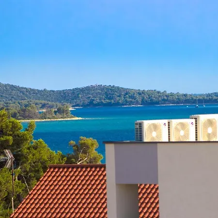 Brodarica Near The - Spacious 2-bedroom Penthouse With Large Terrace *