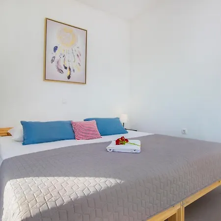 Brodarica Near The - Spacious 2-bedroom Penthouse With Large Terrace Brodarica (Sibenik-Knin)