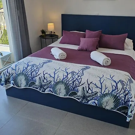 Near The - Spacious 2-bedroom Penthouse With Large Terrace Apartman