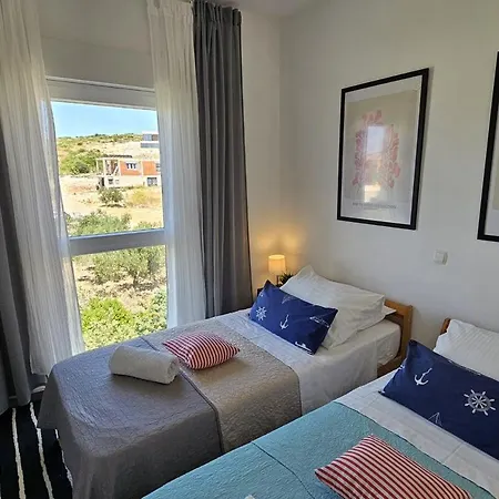 Near The - Spacious 2-bedroom Penthouse With Large Terrace * Brodarica