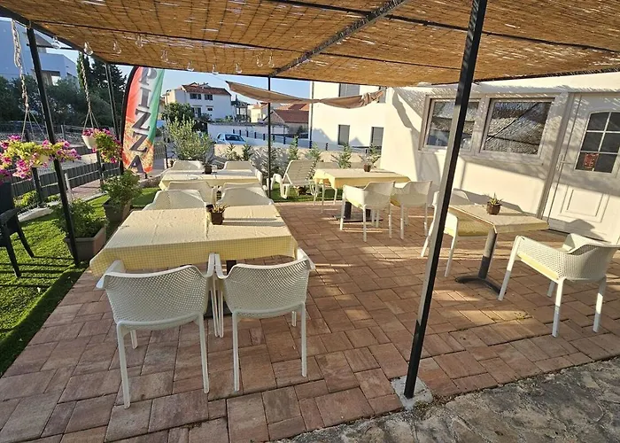 Brodarica Apartments Family Close To Beach With Restaurant Brodarica