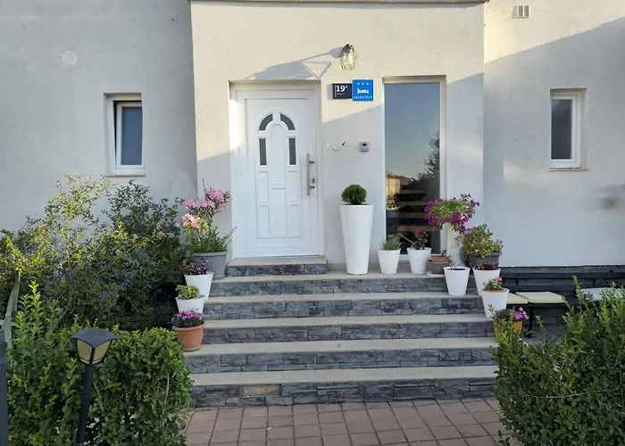 Brodarica Apartments Family Close To Beach With Restaurant Apartman *