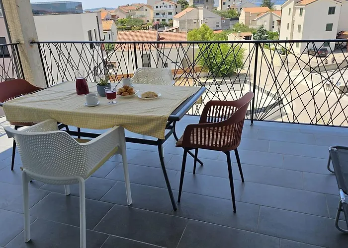 Apartman Near The - Spacious 2-bedroom Penthouse With Large Terrace Brodarica (Sibenik-Knin)