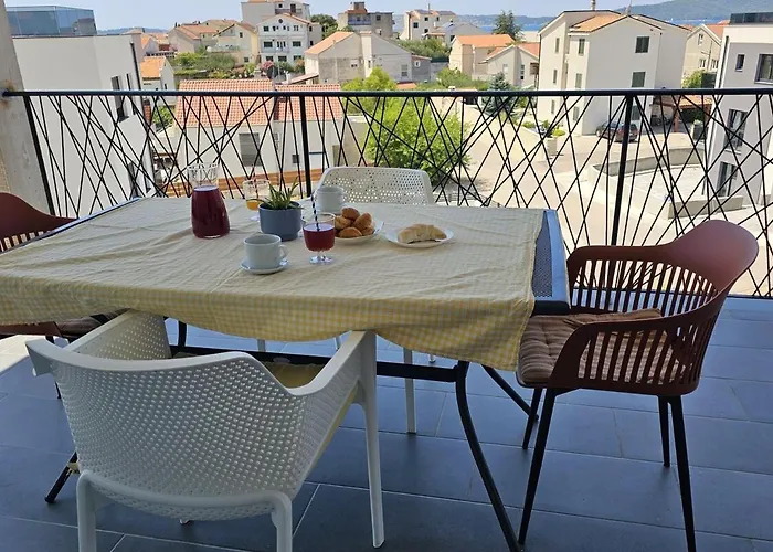 Near The - Spacious 2-bedroom Penthouse With Large Terrace Brodarica (Sibenik-Knin)