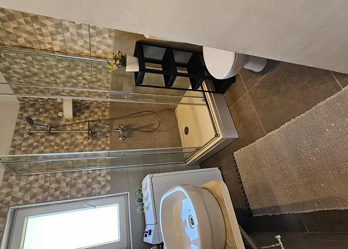 Near The - Spacious 2-bedroom Penthouse With Large Terrace Apartman