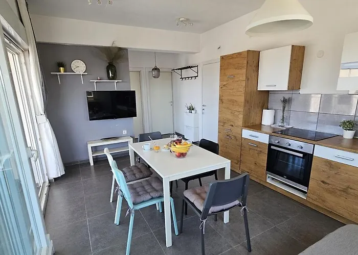 Brodarica Apartments Family Close To Beach With Restaurant *