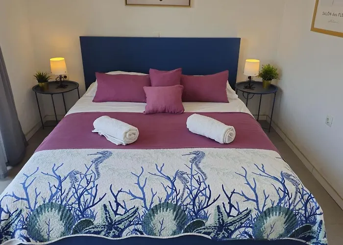 Apartman Near The - Spacious 2-bedroom Penthouse With Large Terrace