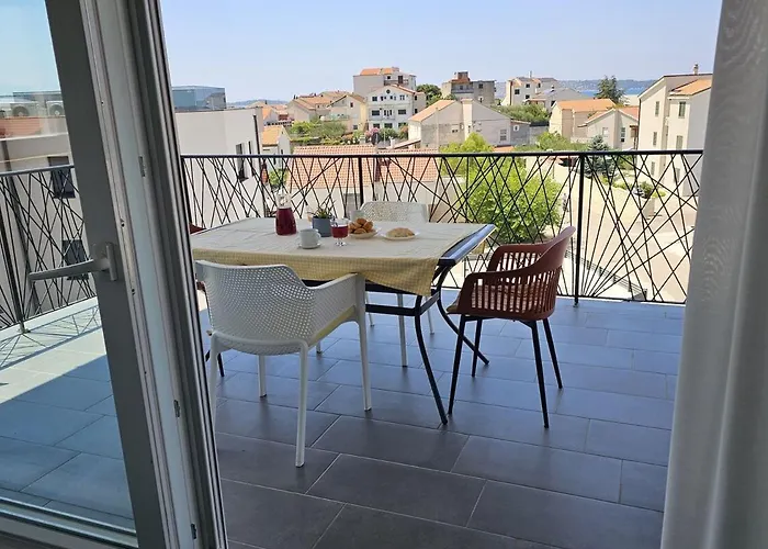 Apartman Brodarica Apartments Family Close To Beach With Restaurant Brodarica