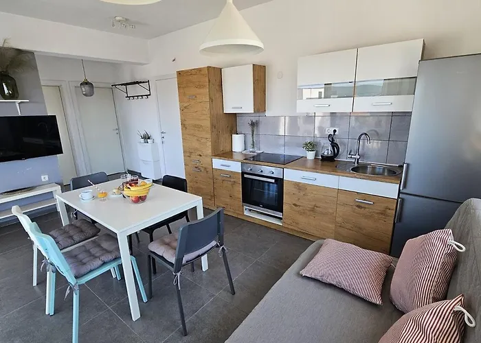 Apartman Brodarica Apartments Family Close To Beach With Restaurant Brodarica