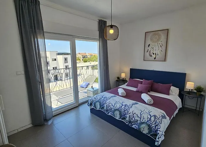 Brodarica Apartments Family Close To Beach With Restaurant Apartman *