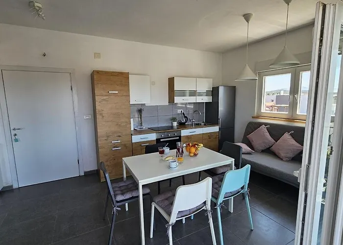 Apartman Brodarica Apartments Family Close To Beach With Restaurant *