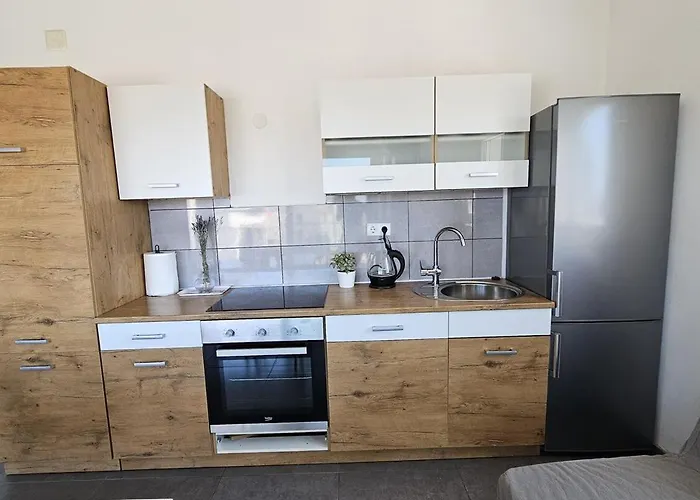 Brodarica Apartments Family Close To Beach With Restaurant Brodarica